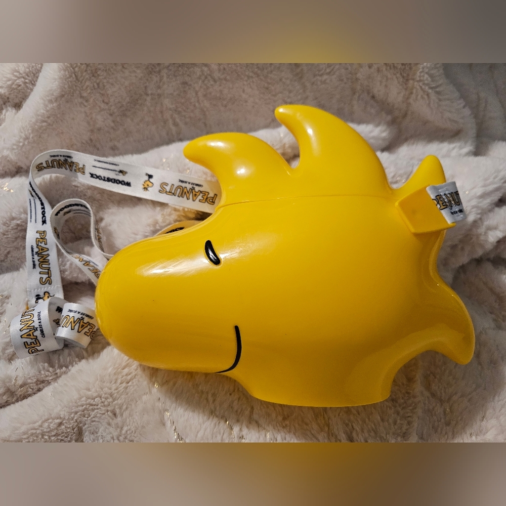 Knotts Berry Farm Yellow Peanuts Woodstock Popcorn Bucket